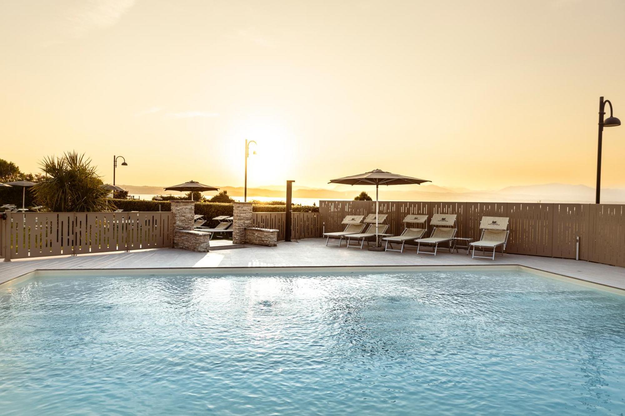 Appartamenti Residence Tulipano Sirmione Bagian luar foto
