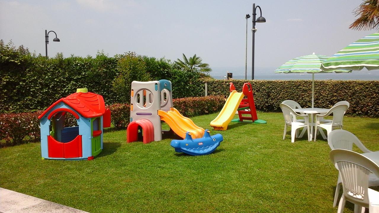 Appartamenti Residence Tulipano Sirmione Bagian luar foto