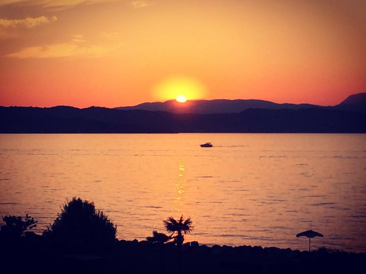 Appartamenti Residence Tulipano Sirmione Bagian luar foto