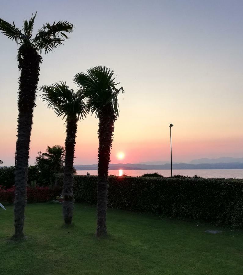 Appartamenti Residence Tulipano Sirmione Bagian luar foto