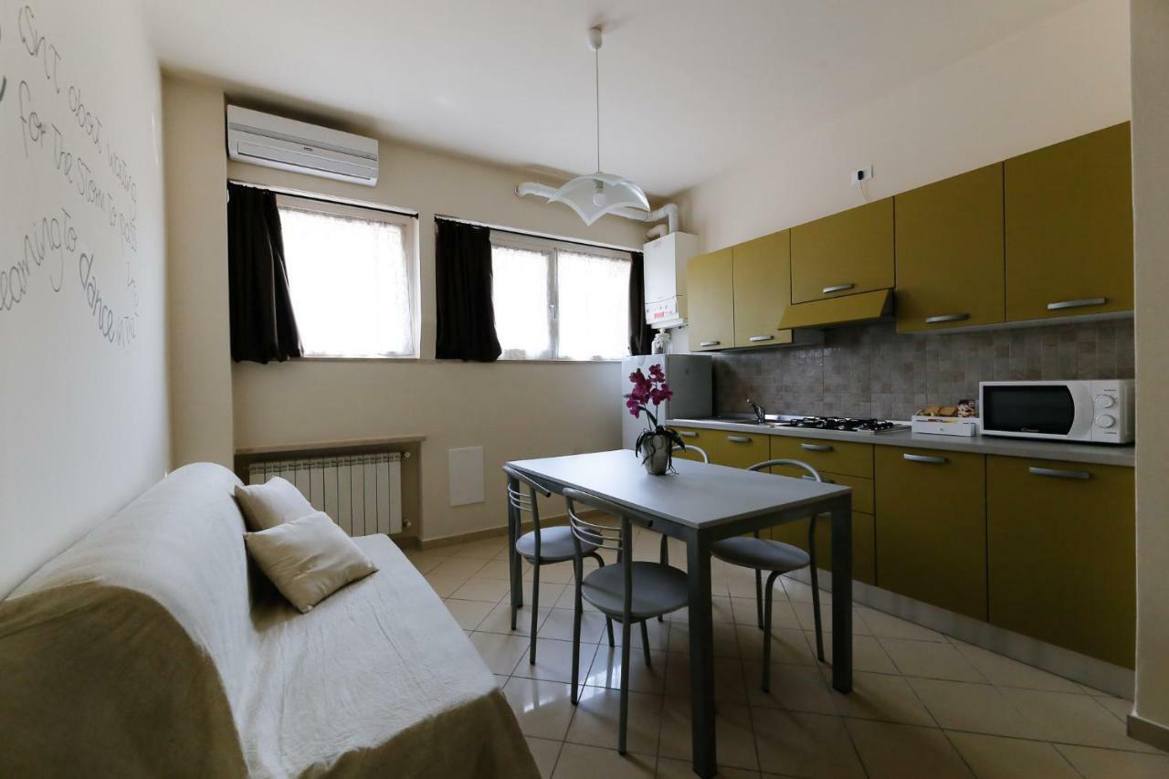 Appartamenti Residence Tulipano Sirmione Bagian luar foto