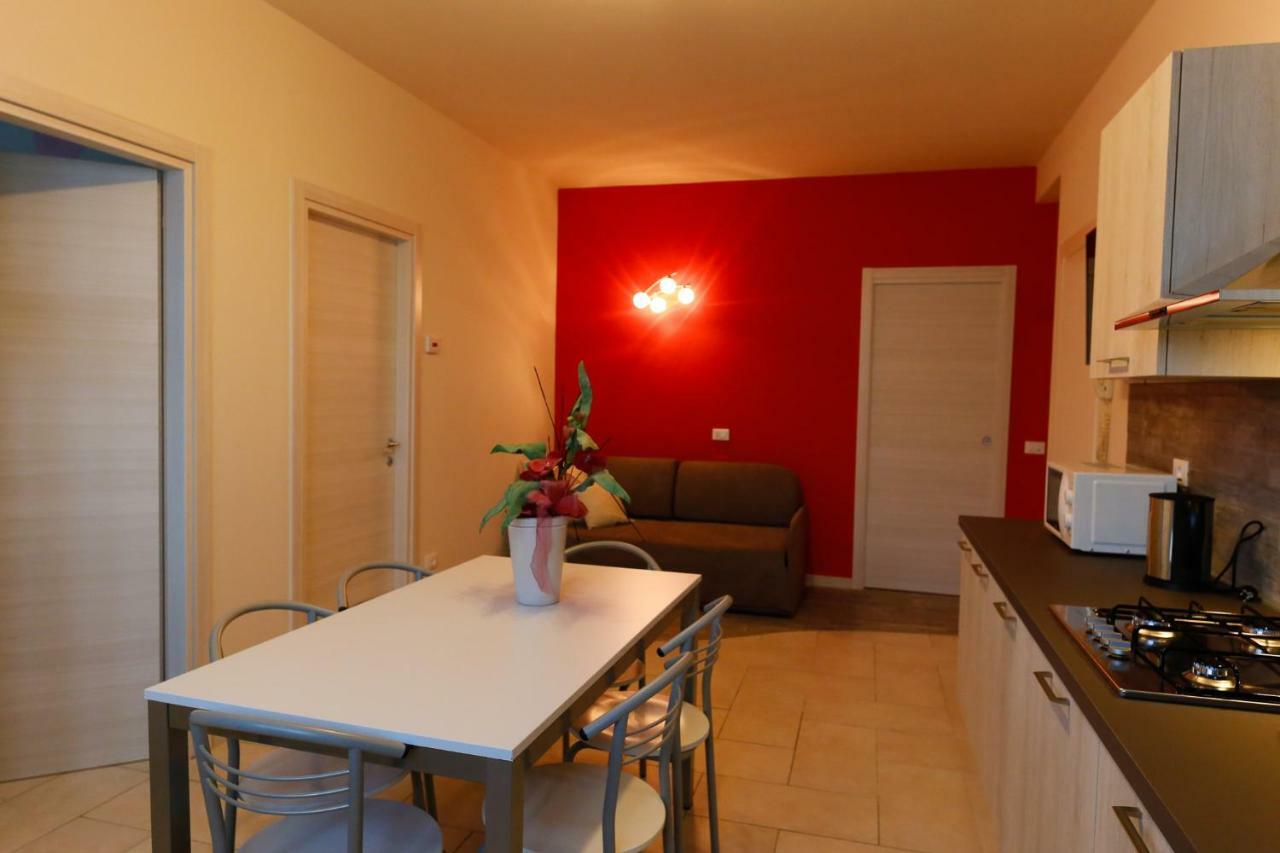 Appartamenti Residence Tulipano Sirmione Bagian luar foto