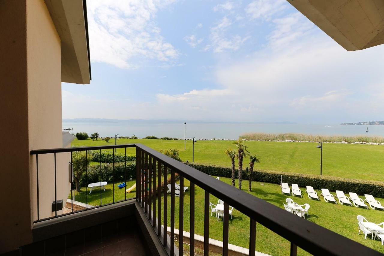 Appartamenti Residence Tulipano Sirmione Bagian luar foto