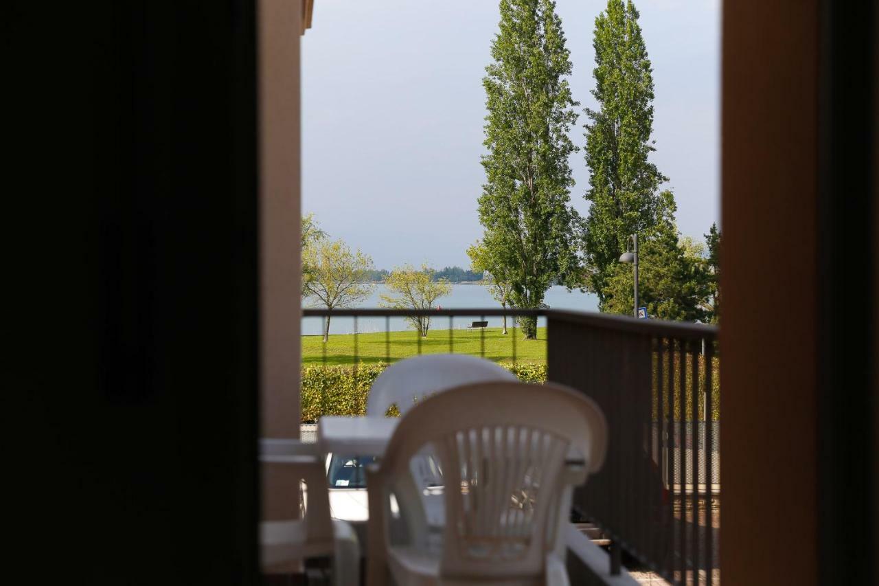 Appartamenti Residence Tulipano Sirmione Bagian luar foto